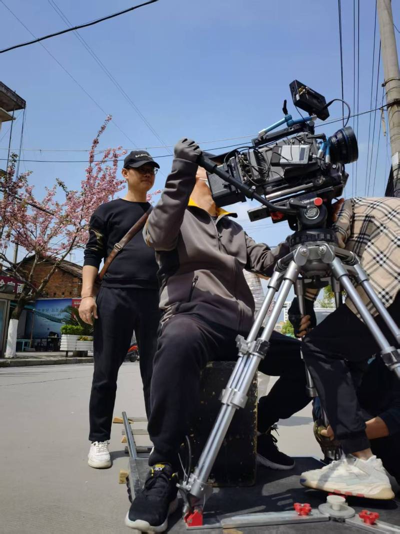 闵行区广告片拍摄：快消品牌爆款之选，网感内容适配社媒传播！